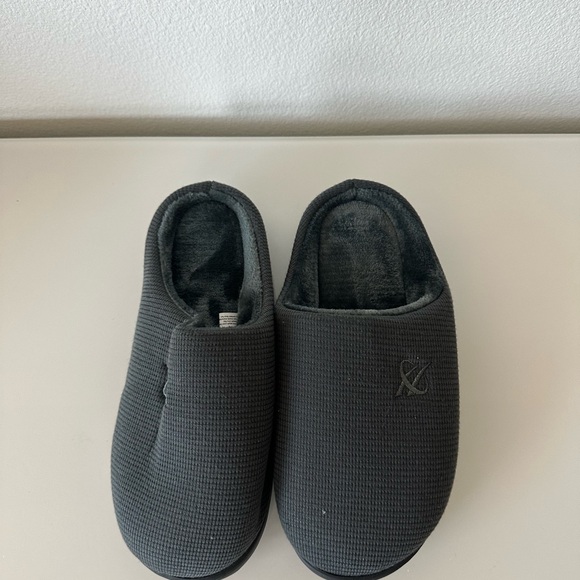 Memory Foam Slippers - Picture 6 of 6